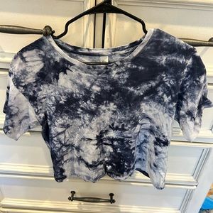 DYI cropped blue tie dye shirt